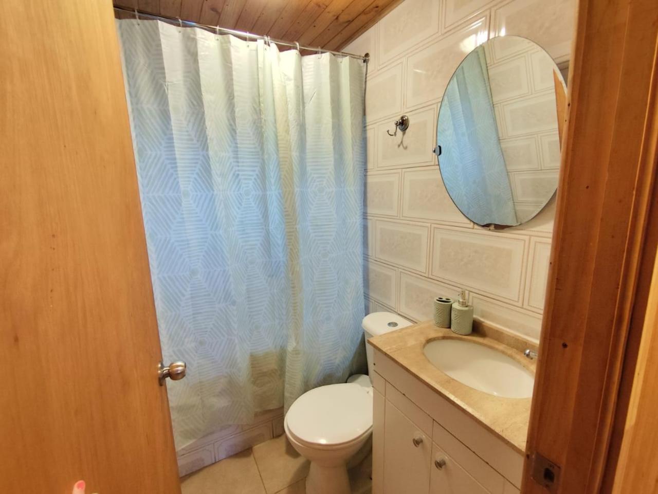 Cabanas Ayalen Con Vista Al Lago Pucón Szoba fotó
